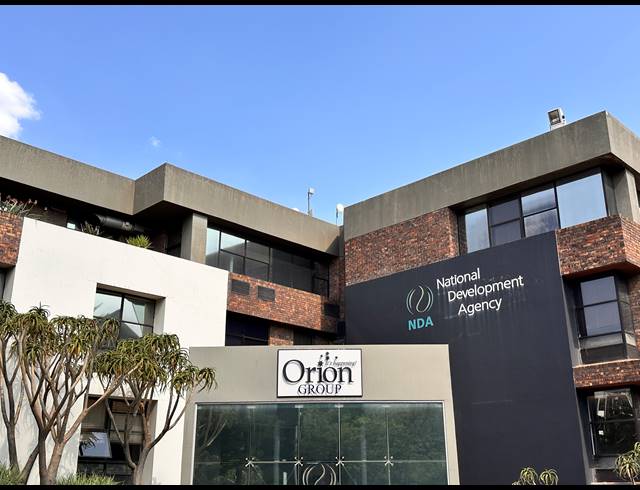 949M² OFFICE TO LET IN PARKTOWN